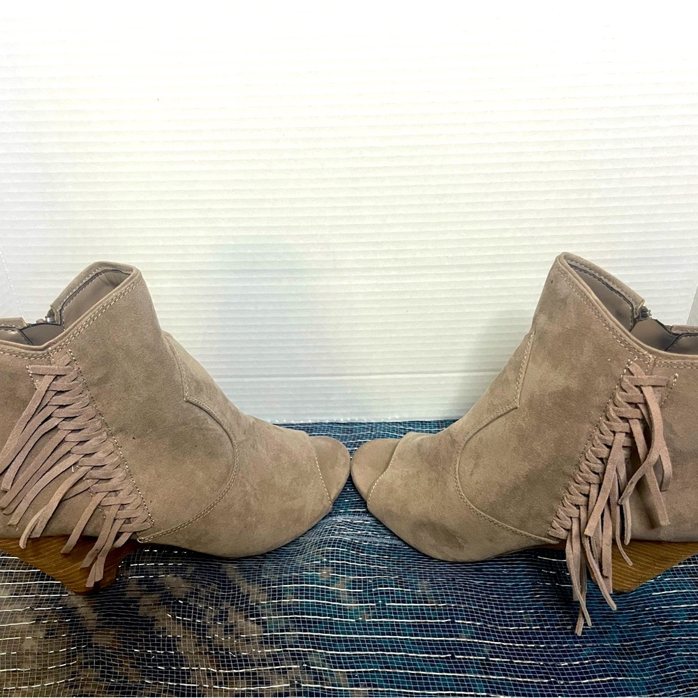 Carlos Santana Peyton Peep Toe Fringe Booties